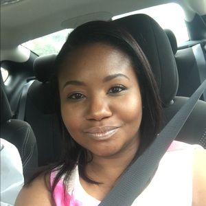 Meet your Posher, Adriann